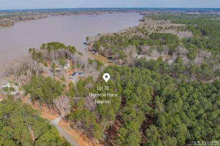 32 Thornton Dr