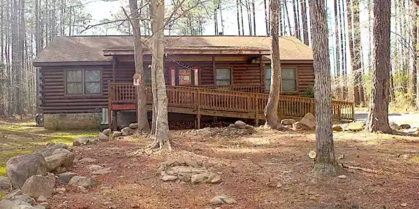 202 Waterside Dr