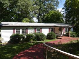 881 Hawthorne Drive