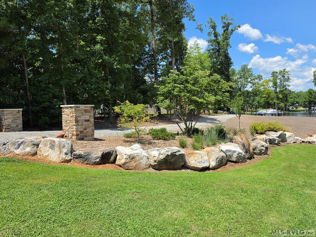Image 3: Entrance Way