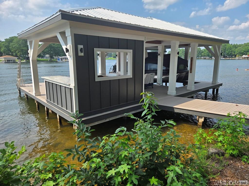 Image 4: Double Boathouse