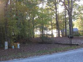 2010 Great Creek Dr