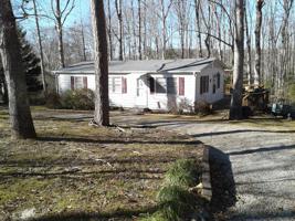 878 River Road