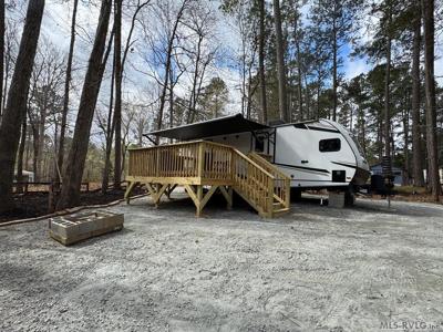 18 Blackfoot Trail