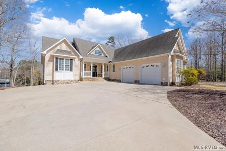 145 Botetourt Court