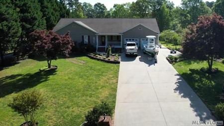 96 Longwood Dr