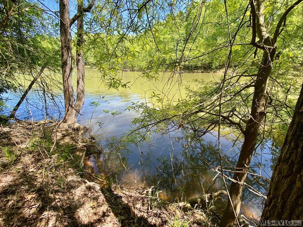 Image 3: Water Frontage