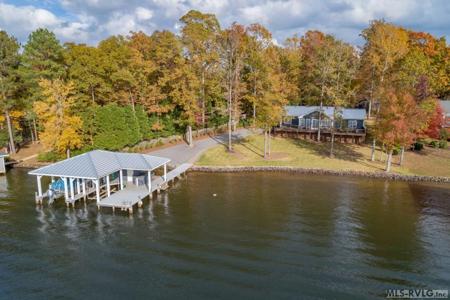 17 William Byrd Road