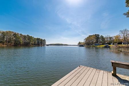 3005 River Rd