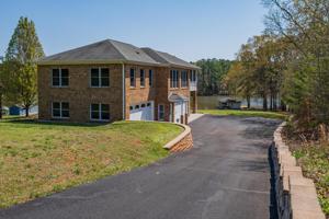 1011 Poplar Creek Rd