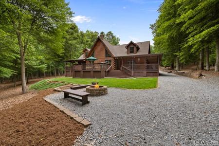 692 Canoe Creek Rd