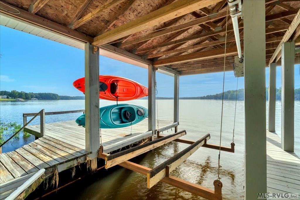 Image 3: Fabulous Long Range Views