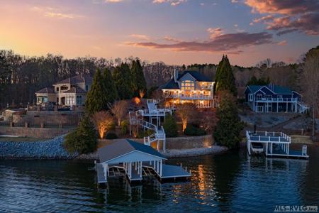 103 W Maple Pointe Drive