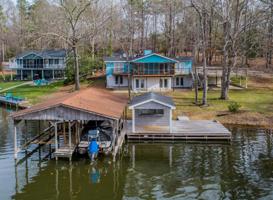 260 Lakeshore Drive