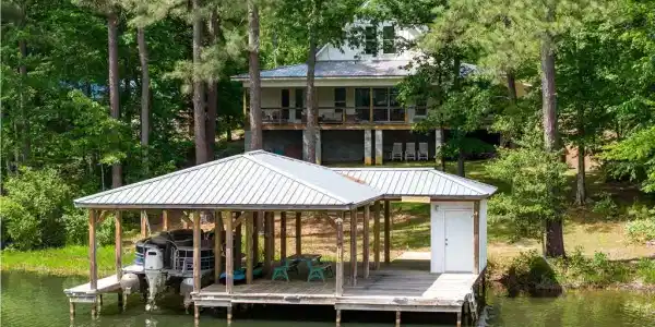 120 East Cove Drive