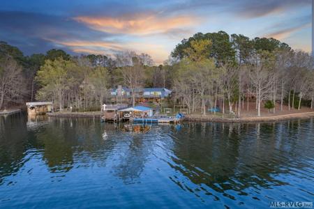 108 Dockside Court