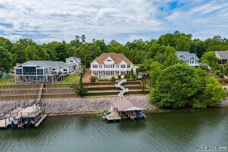 210 N Robinson Drive