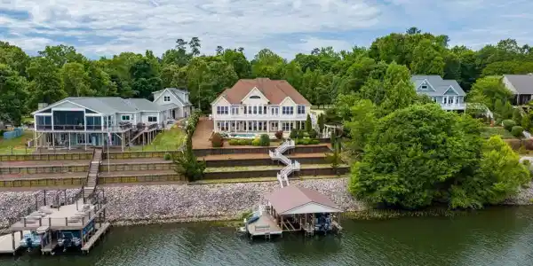 210 N Robinson Drive