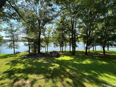 199 Deacons Point Rd