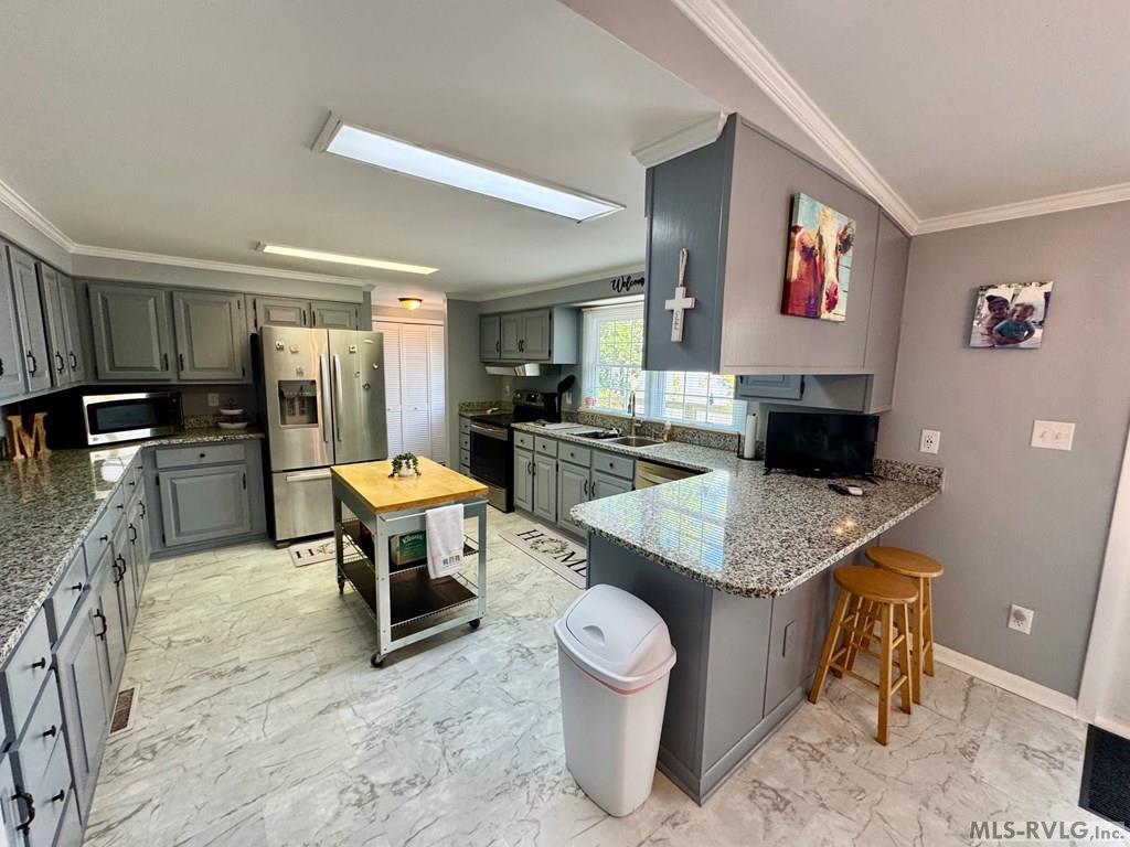 Image 4: The Kitchen