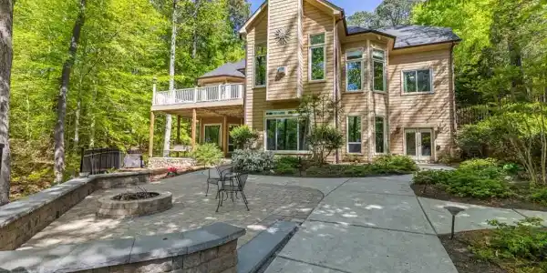 104 West Pointe Drive