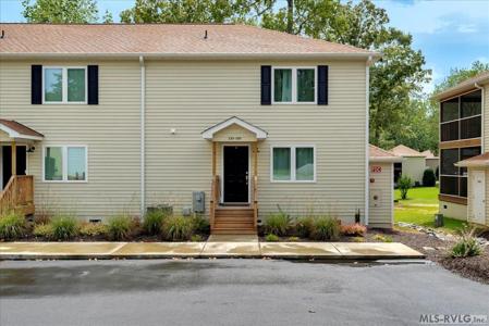 135-103 Gaston Pointe Drive