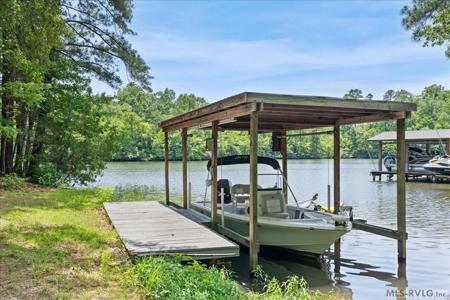 960 Poplar Creek Road