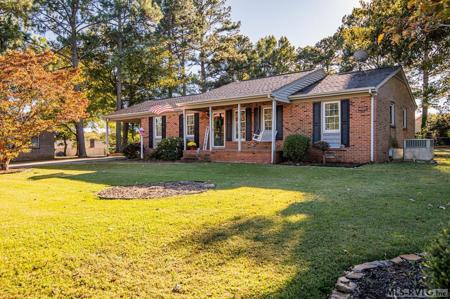 104 Mina Dr