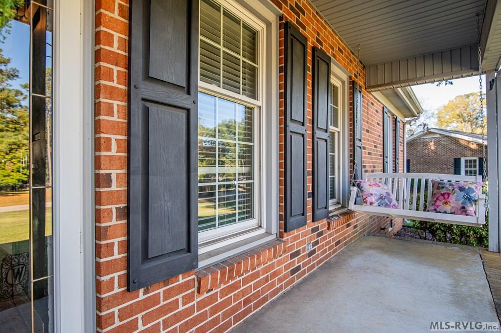 Image 4: Front porch