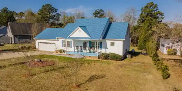 1335 Lindy Rd