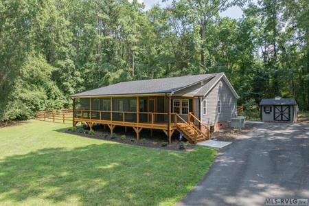 582 Robinson Ferry Rd