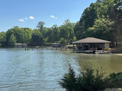 108 Skiers Point