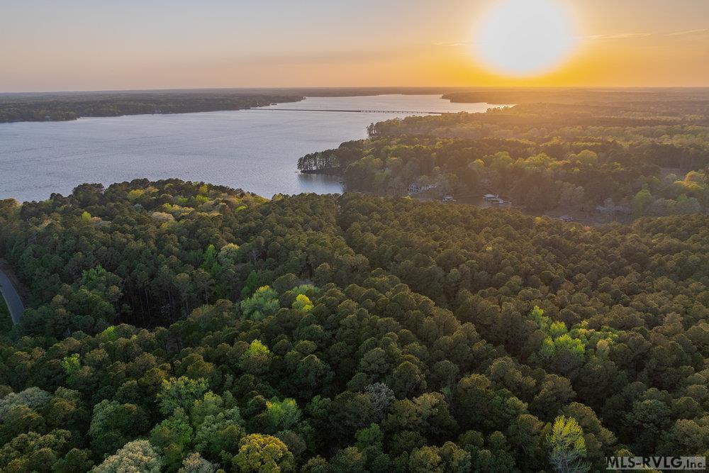 Image 3: Twilight does not disappoint at "The Meadows"