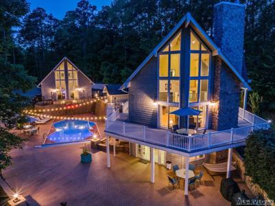 127 Foxfire Dr