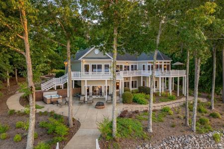 283 Lakewoods Drive