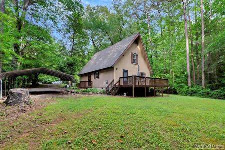 233 Chestnut Drive