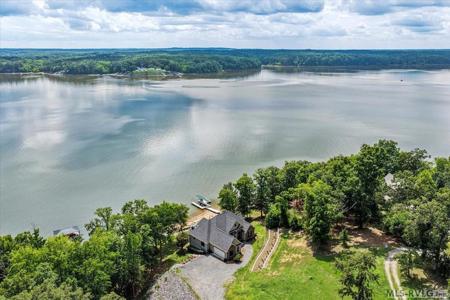 111 Sunset Dr
