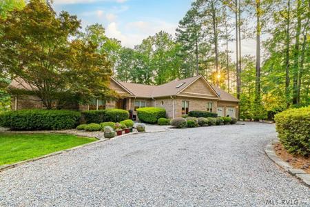 88 Stonecrop Circle