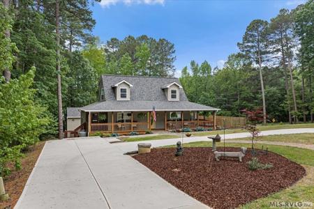 106 Mulberry Ct