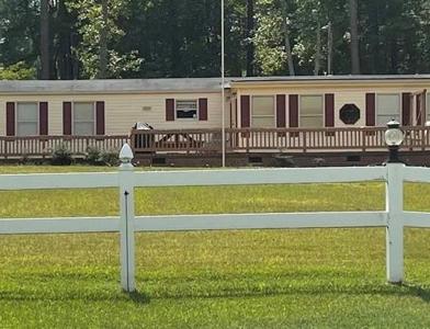 108 Minnow Ln