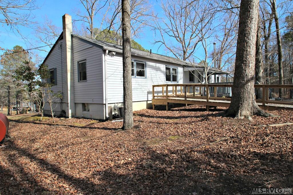 Image 3: Rear of Home