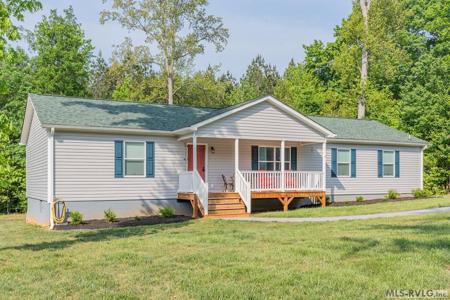 123 Mulberry Ln