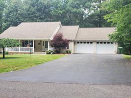 203 Oak Crest DR