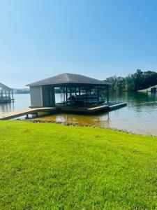 328 Ashmeade RD