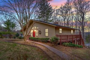 112 Beechwood CIR