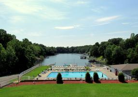 1085 Bluewater DR