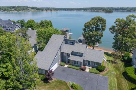 226 Pine Bay DR