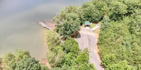 Image 2: Community boat launch, pier, picnic area