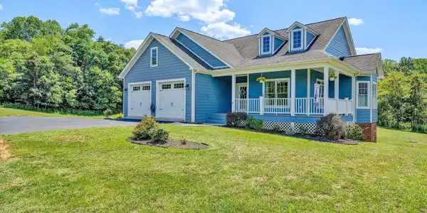 131 Grand Harbour CT