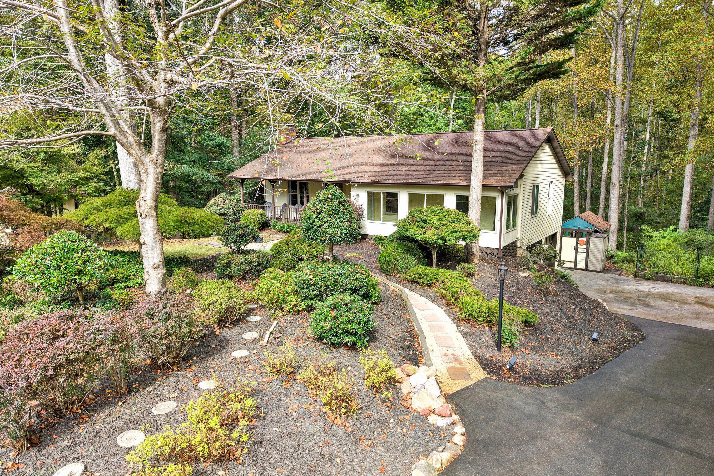 Image 1: 105 Prince Court, Goodview VA